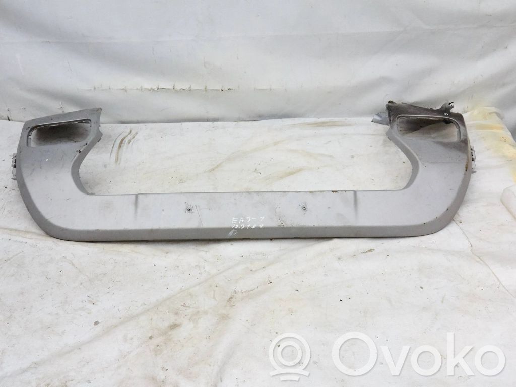 Dacia Duster Moulure de pare-chocs avant 