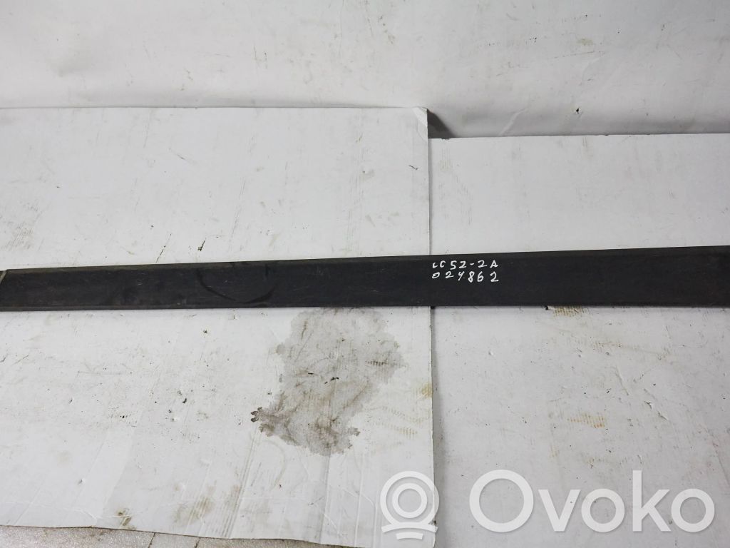 KIA Stonic Listón embellecedor de la puerta delantera (moldura) 