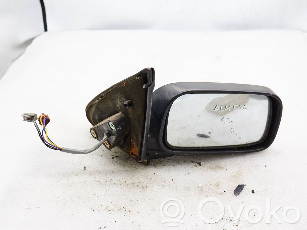 Nissan Almera Elektryczne lusterko boczne drzwi przednich 