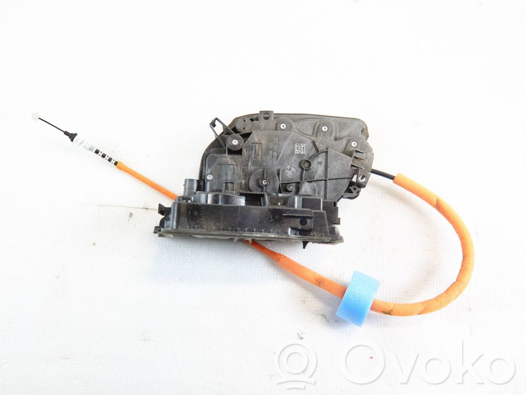 BMW 5 G30 G31 G38 Zamek drzwi tylnych 