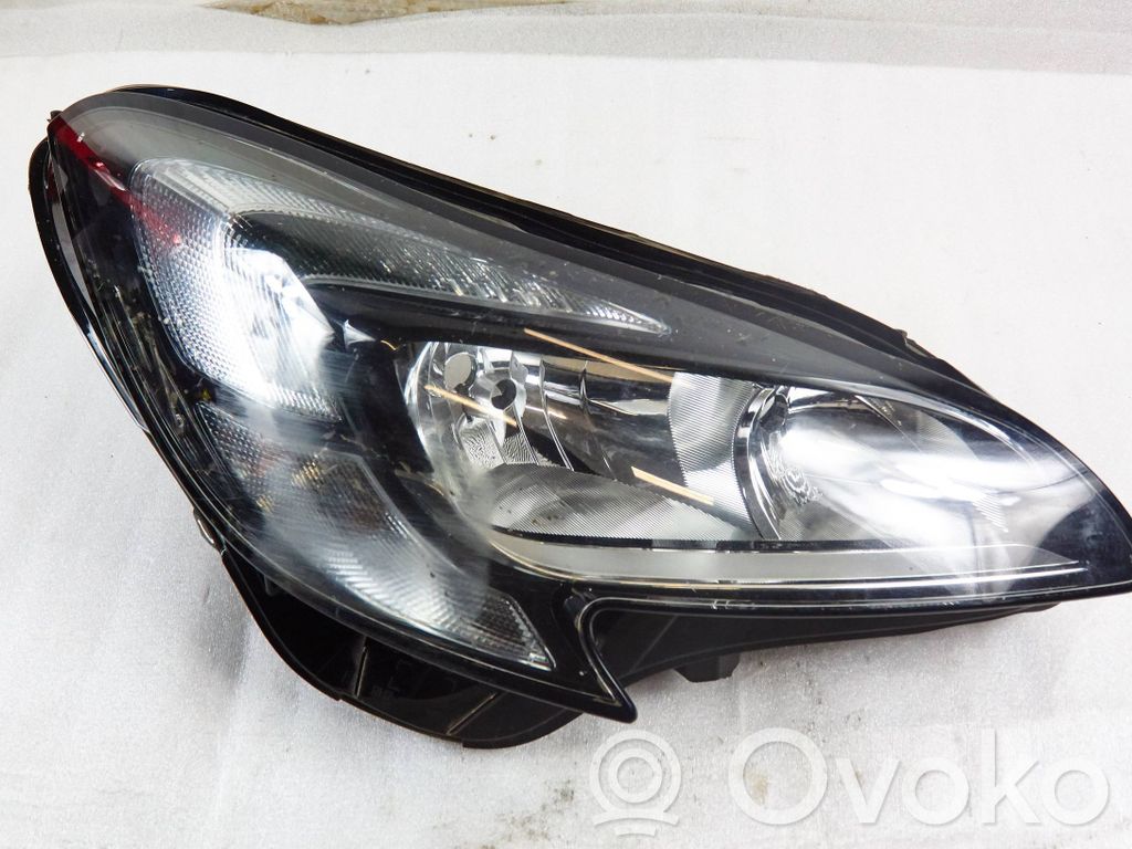 Opel Corsa E Headlight/headlamp 