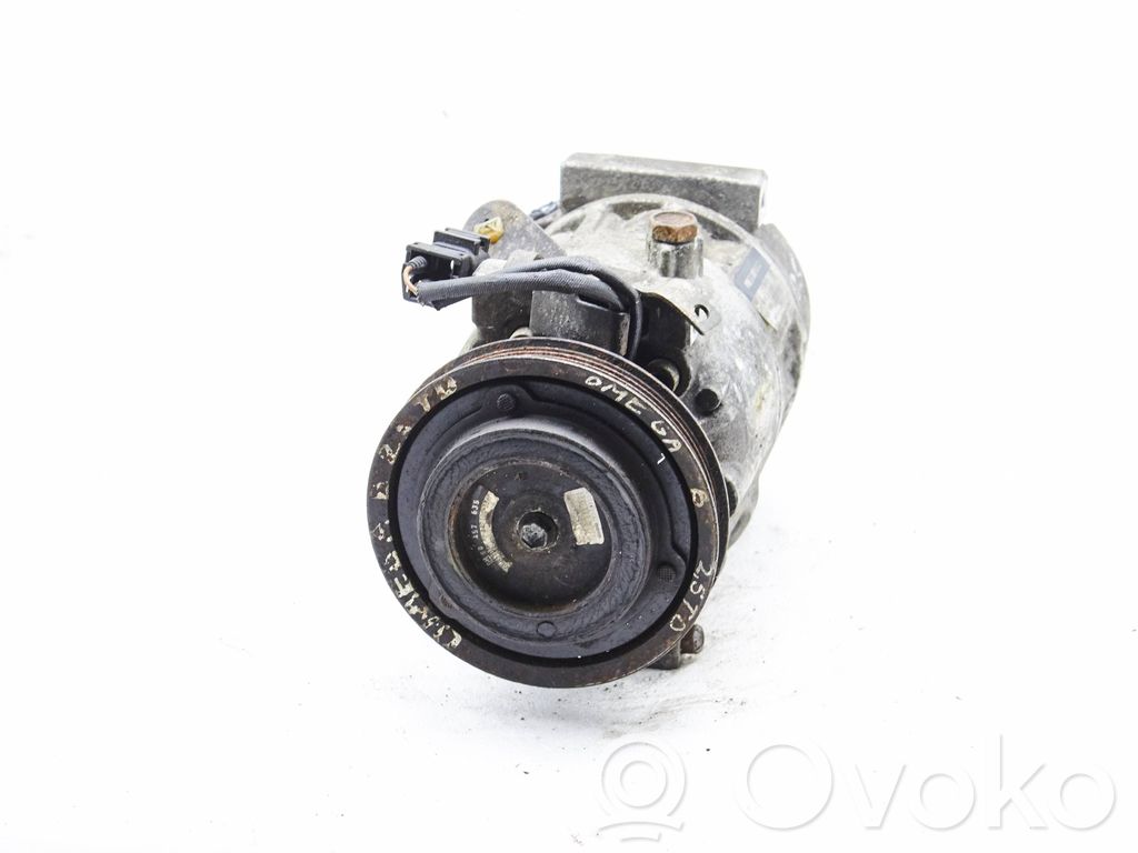 Opel Omega B1 Kompresor / Sprężarka klimatyzacji A/C 