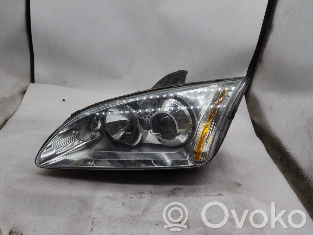 Ford Focus Scheinwerfer 