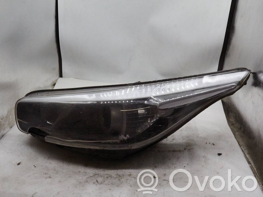 KIA Ceed Headlight/headlamp 
