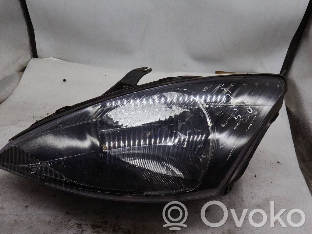 Ford Focus Headlight/headlamp 