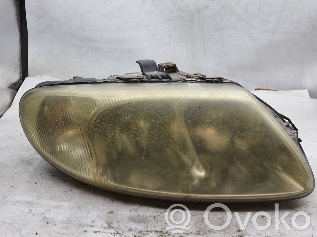 Chrysler Grand Voyager IV Headlight/headlamp 