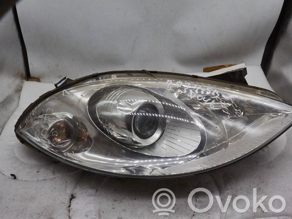 Mercedes-Benz A W169 Lampa przednia 