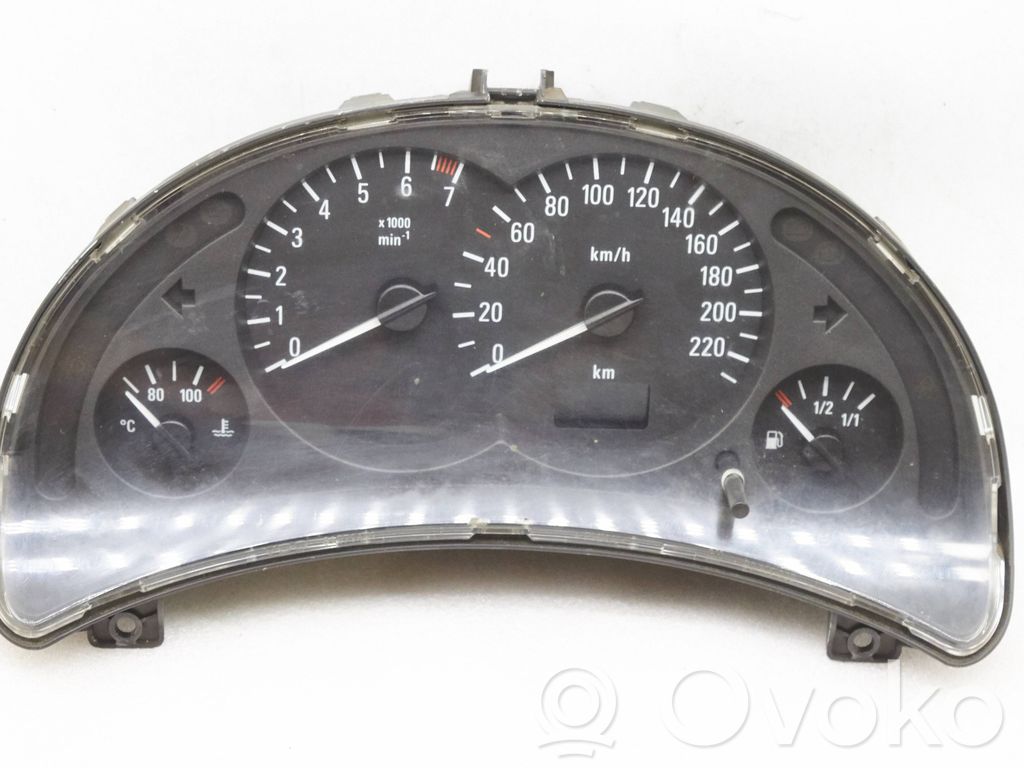 Opel Corsa C Speedometer (instrument cluster) 