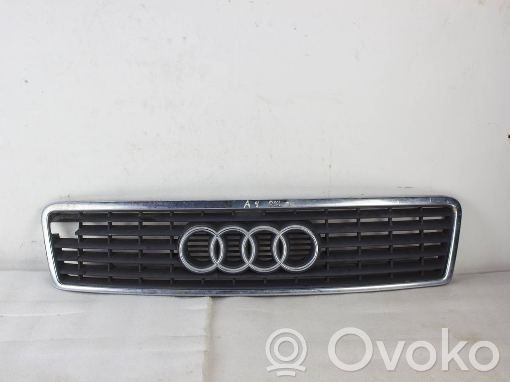 Audi A8 S8 D2 4D Etusäleikkö 