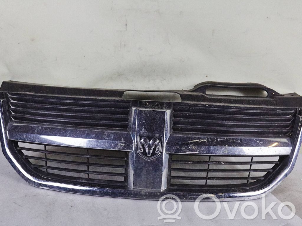 Dodge Journey Atrapa chłodnicy / Grill 