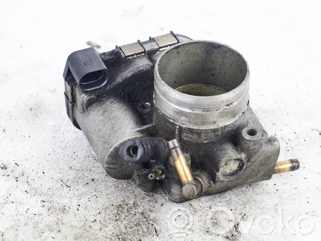 Audi A4 S4 B6 8E 8H Zawór przepustnicy 