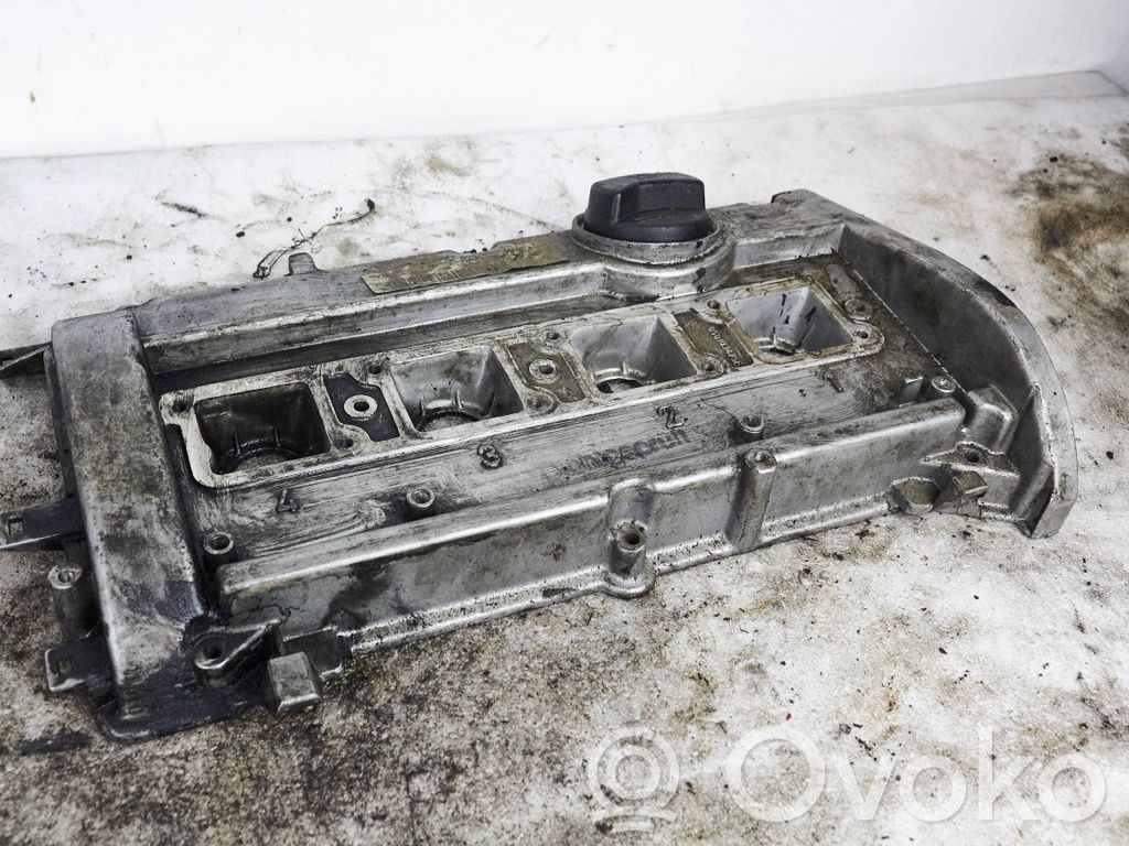 Audi A4 S4 B5 8D Rocker cam cover 