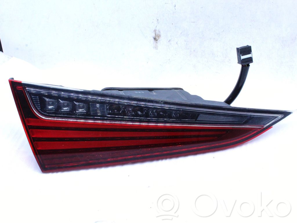 Lexus ES 250 - 300 - 330 Lampy tylnej klapy bagażnika 