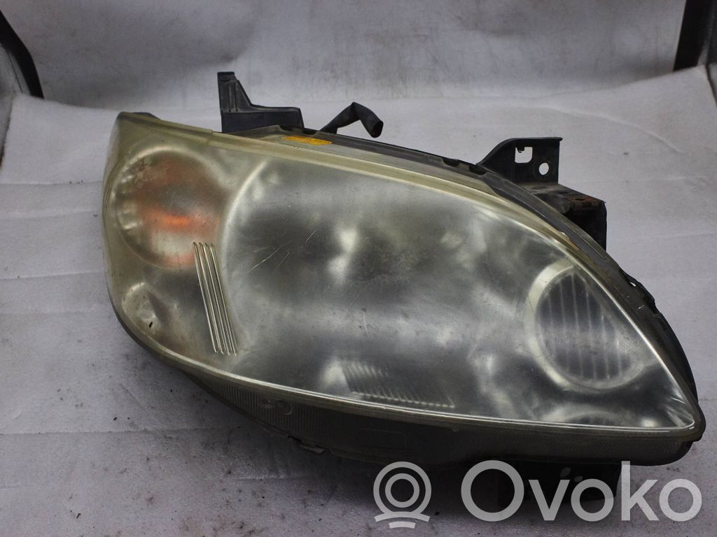 Mazda MPV Phare frontale 