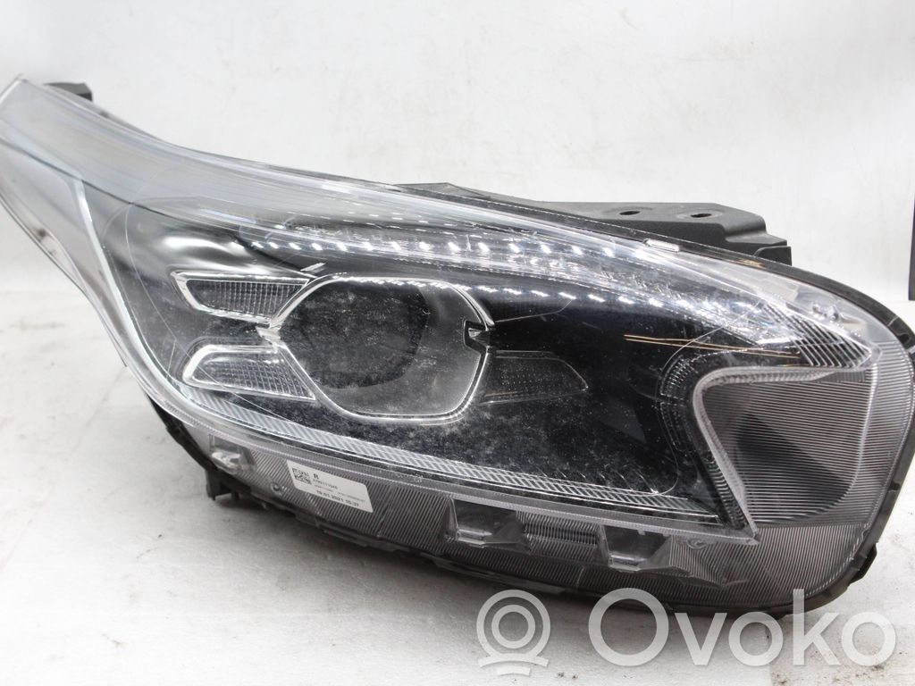 KIA Ceed Headlight/headlamp 