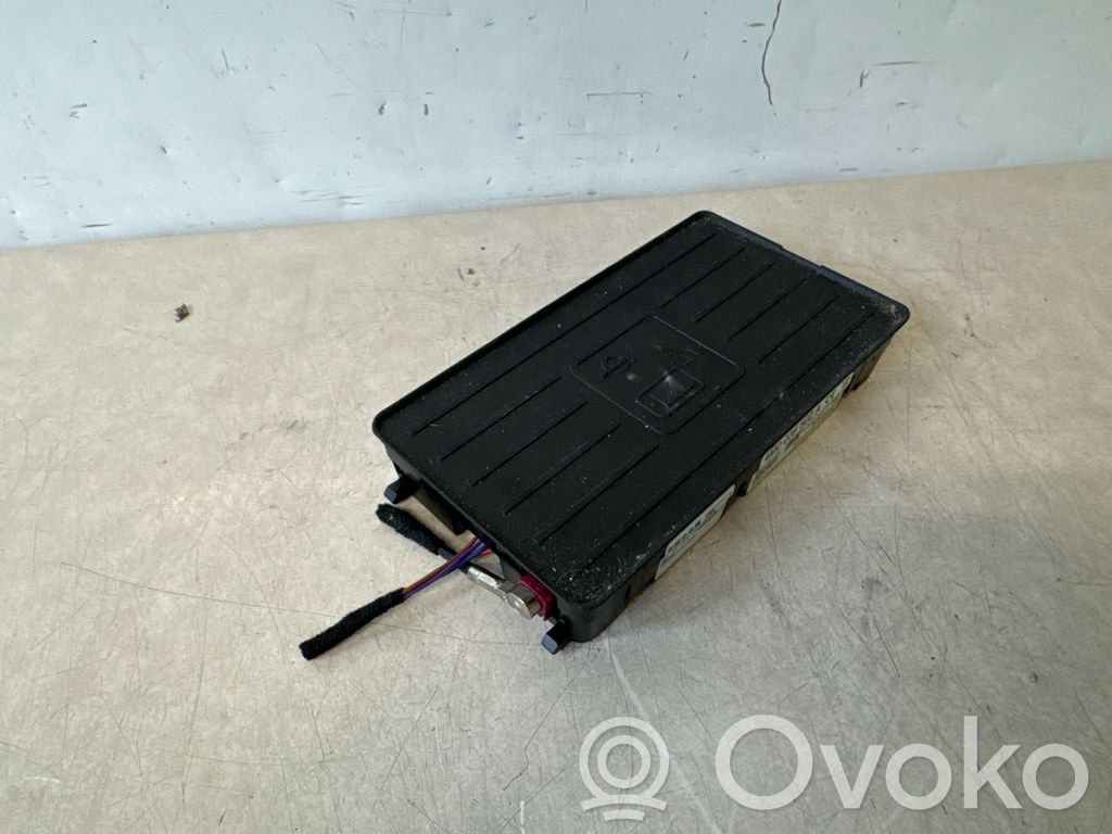Audi Q7 4M Wireless charging module 
