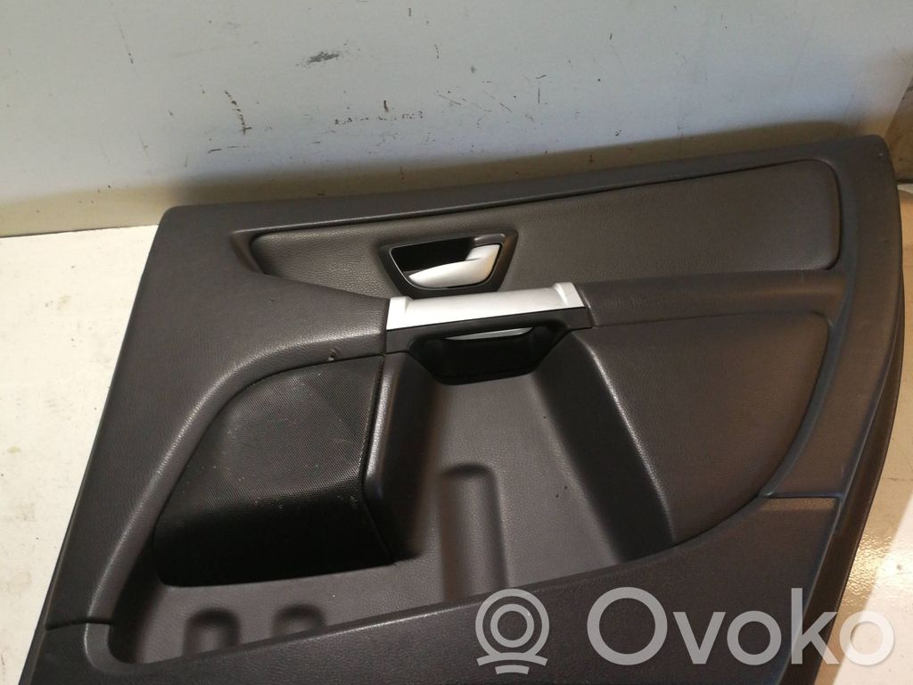 Volvo XC90 Apmušimas galinių durų (obšifke) 