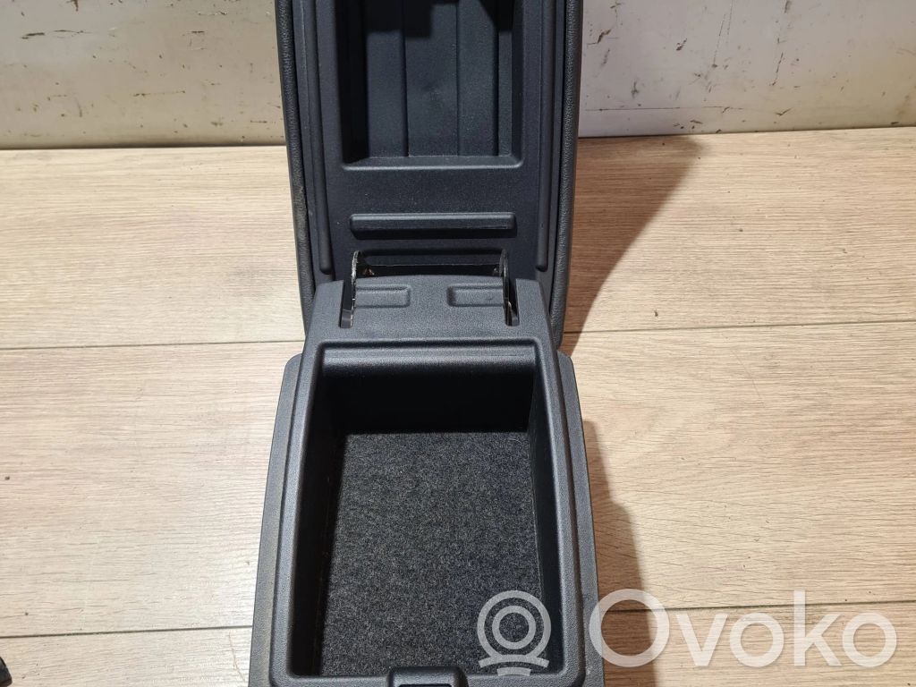 Ford Mondeo MK IV Armrest 