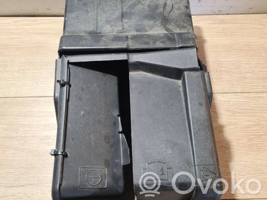 Ford Mondeo MK IV Podstawa / Obudowa akumulatora 