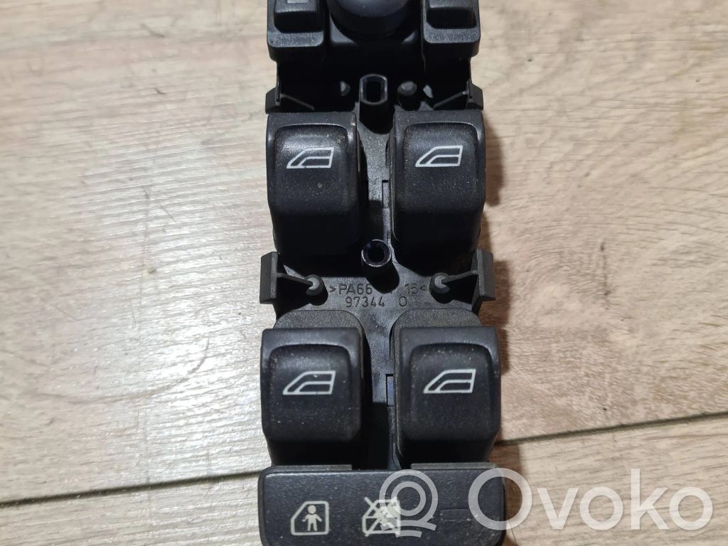 Electric window control switch   30773271,03454210