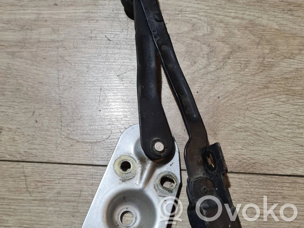 Volvo XC90 Tailgate hinge 