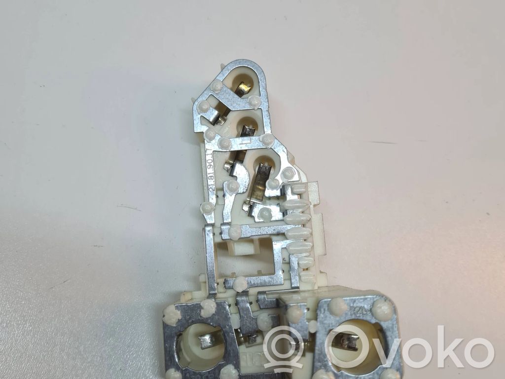 BMW 3 E90 E91 Tail light bulb cover holder 
