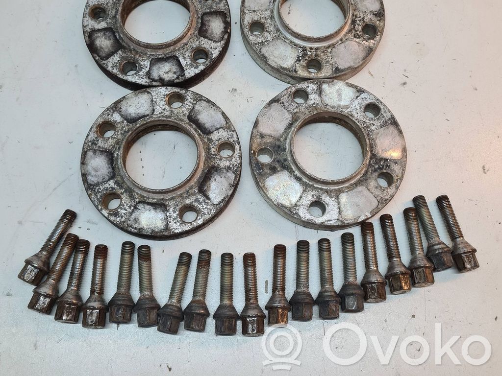 Wheel spacers