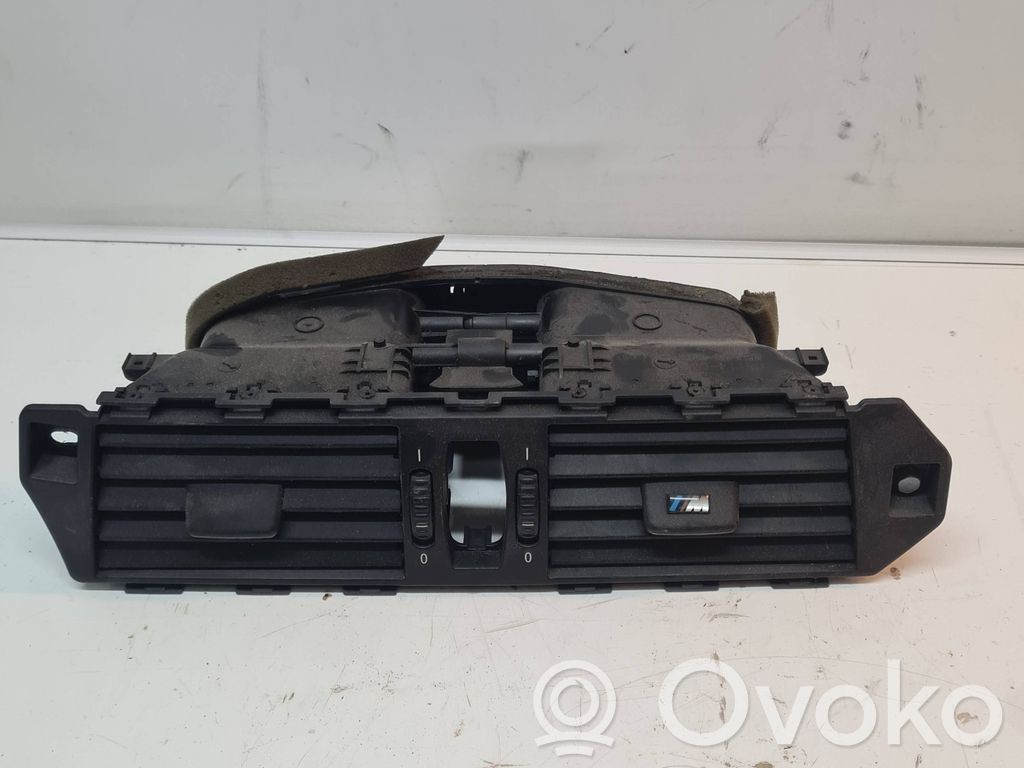 BMW 5 E60 E61 Centrinės oro grotelės 