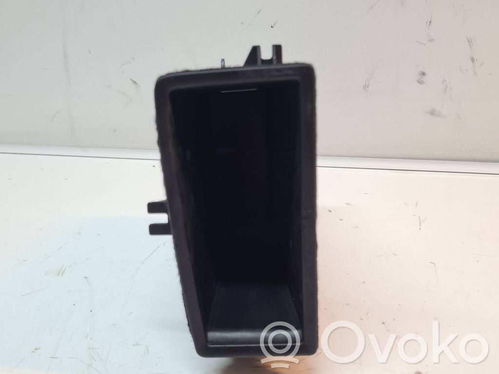 Volvo S60 plaukts 