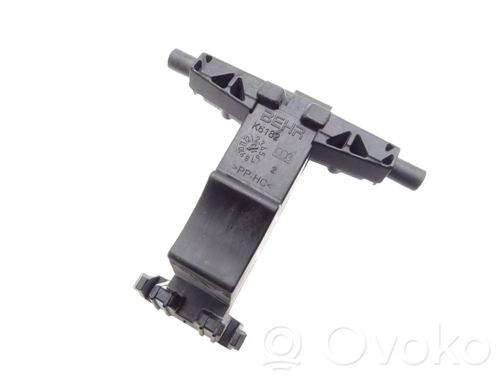 Câble commande volet d'air   K6182