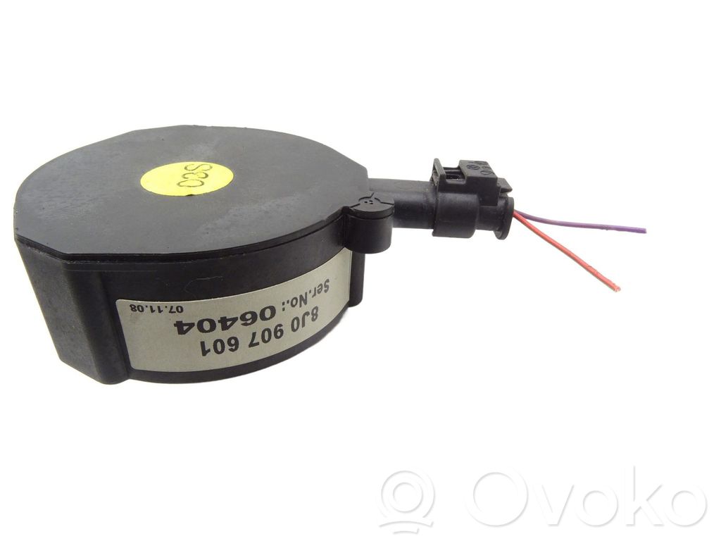 Speedometer control unit/module   8J0907601