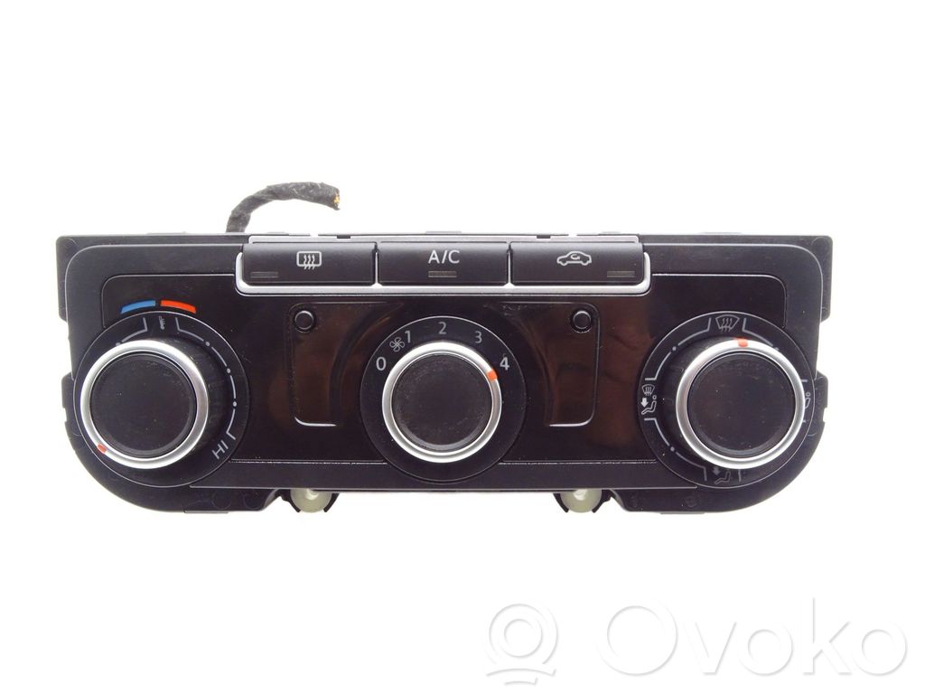 Volkswagen Tiguan Air conditioning (A/C) switch 
