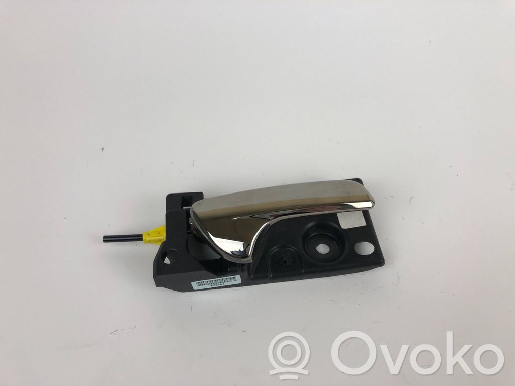 Manecilla interna puerta trasera   921265