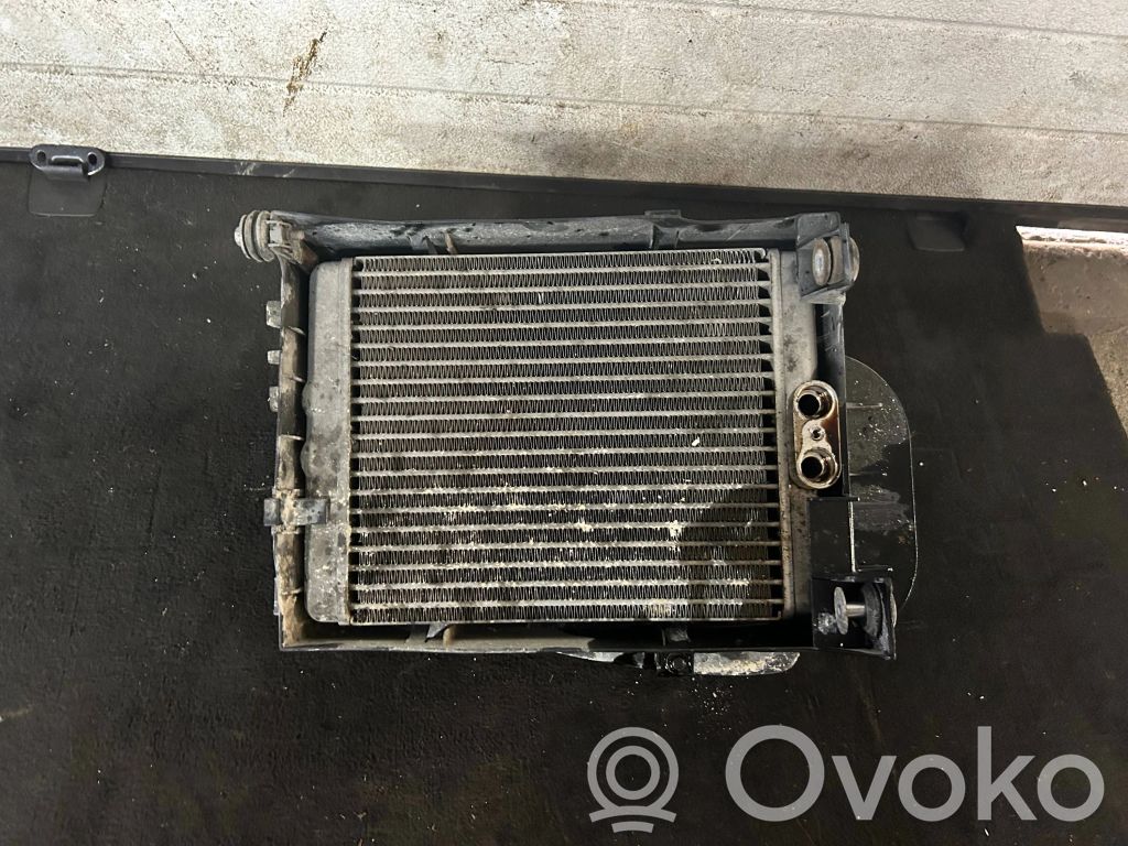 Engine oil radiator   7585286,25102357