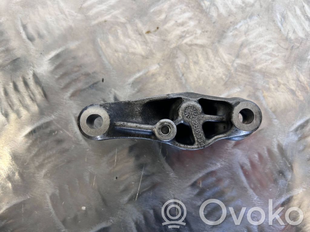 Maserati Levante Engine mounting bracket 