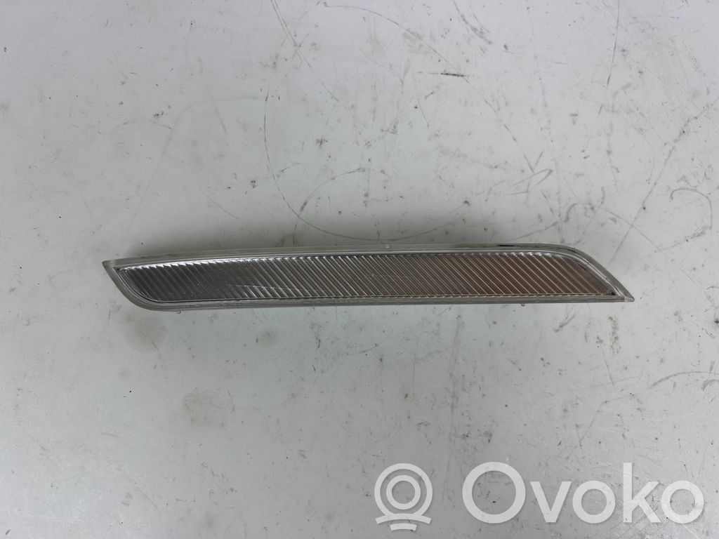 BMW X6 M Front reflector 