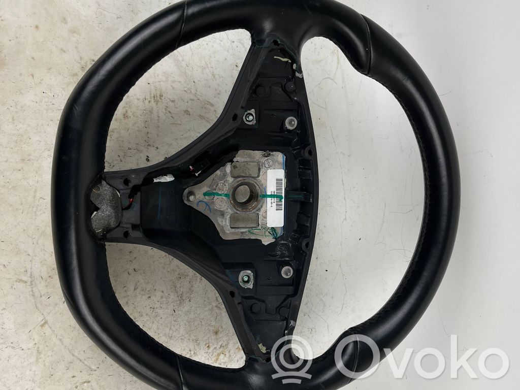 Volante   103677400C