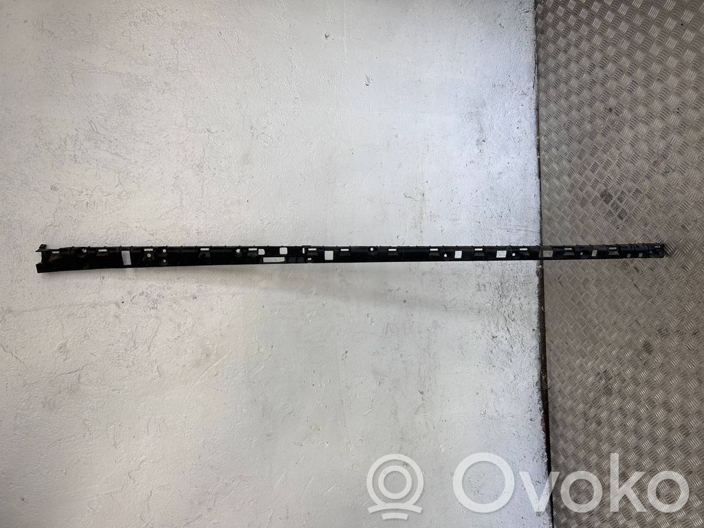 Tesla Model X Sill supporting ledge 