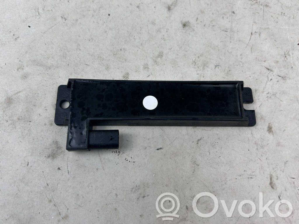Tesla Model X Keyless system antenna 