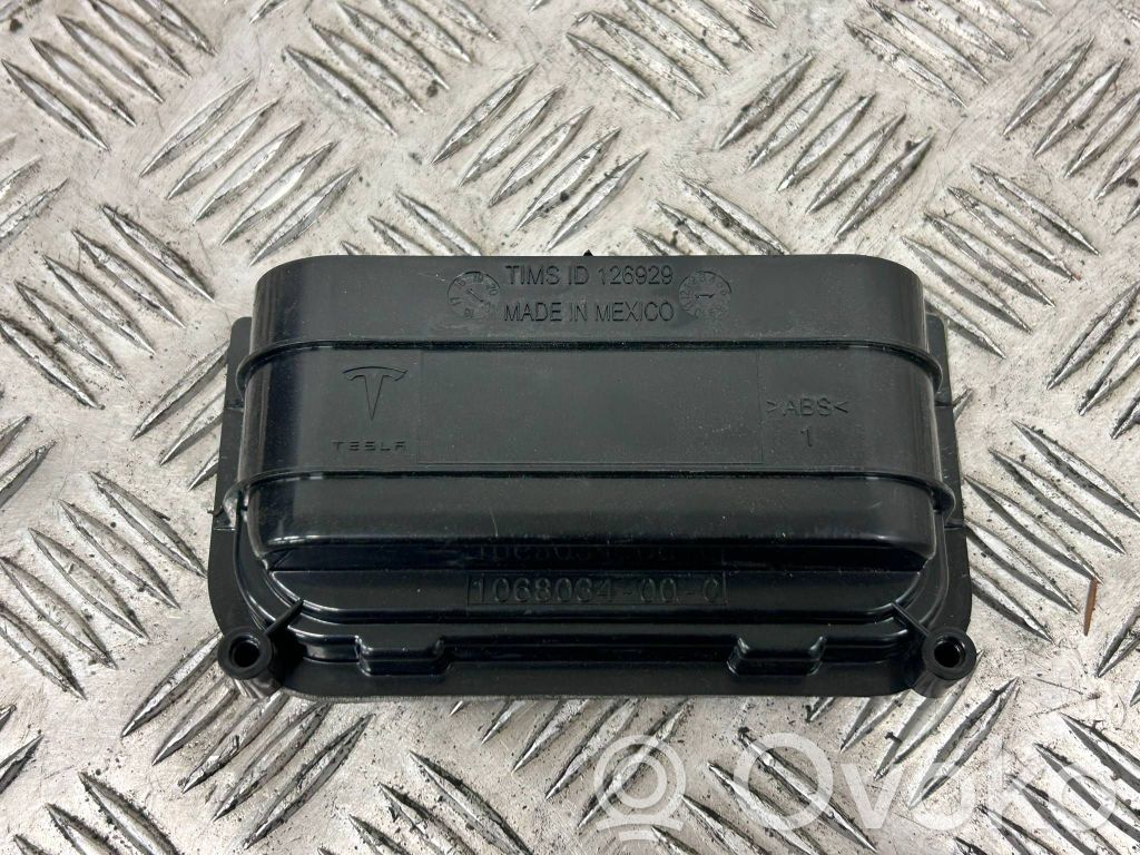 Tesla Model X Quarter panel pressure vent 