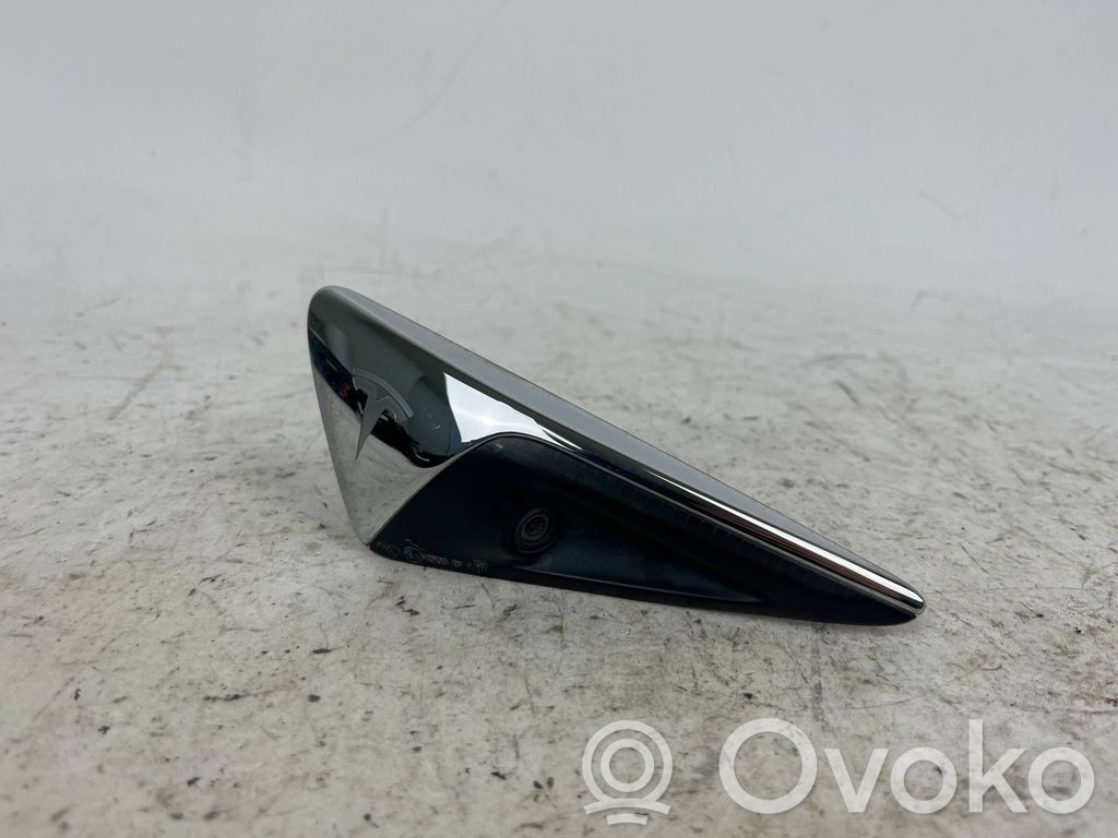 Tesla Model X Side fender camera 
