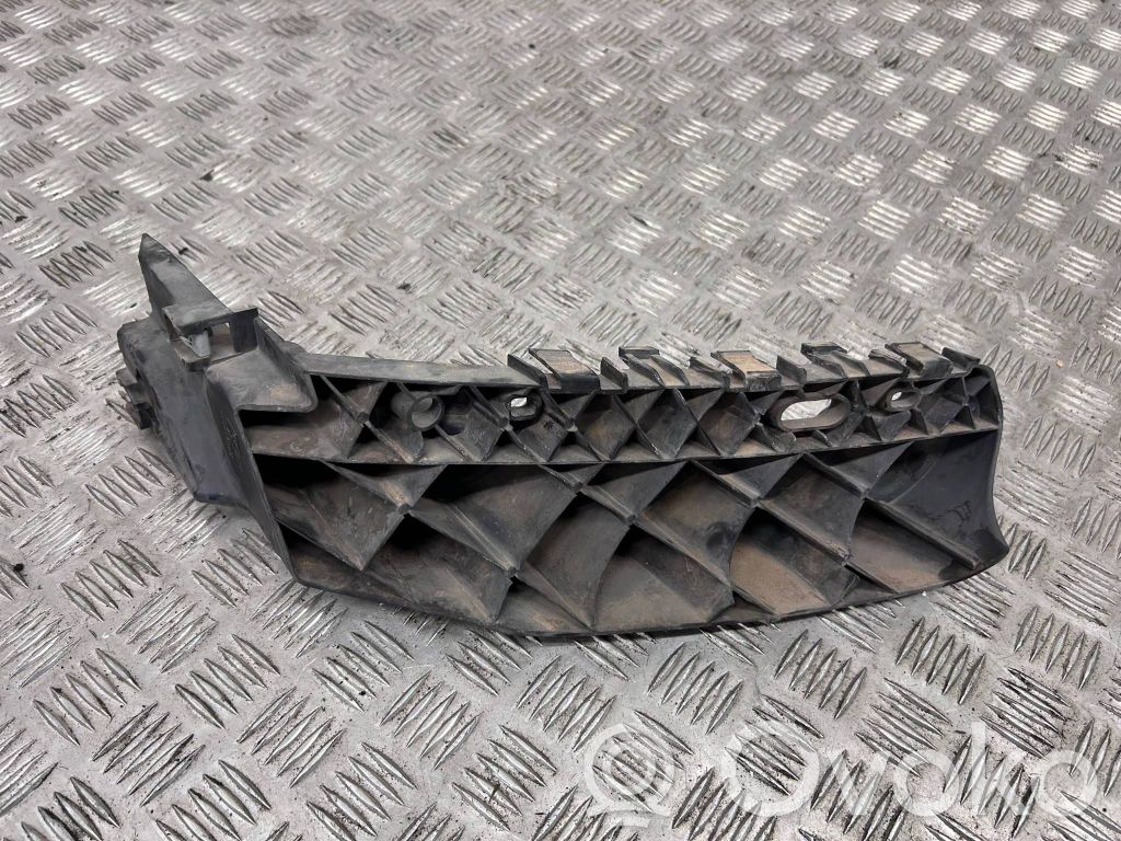Dodge Durango Front bumper mounting bracket 
