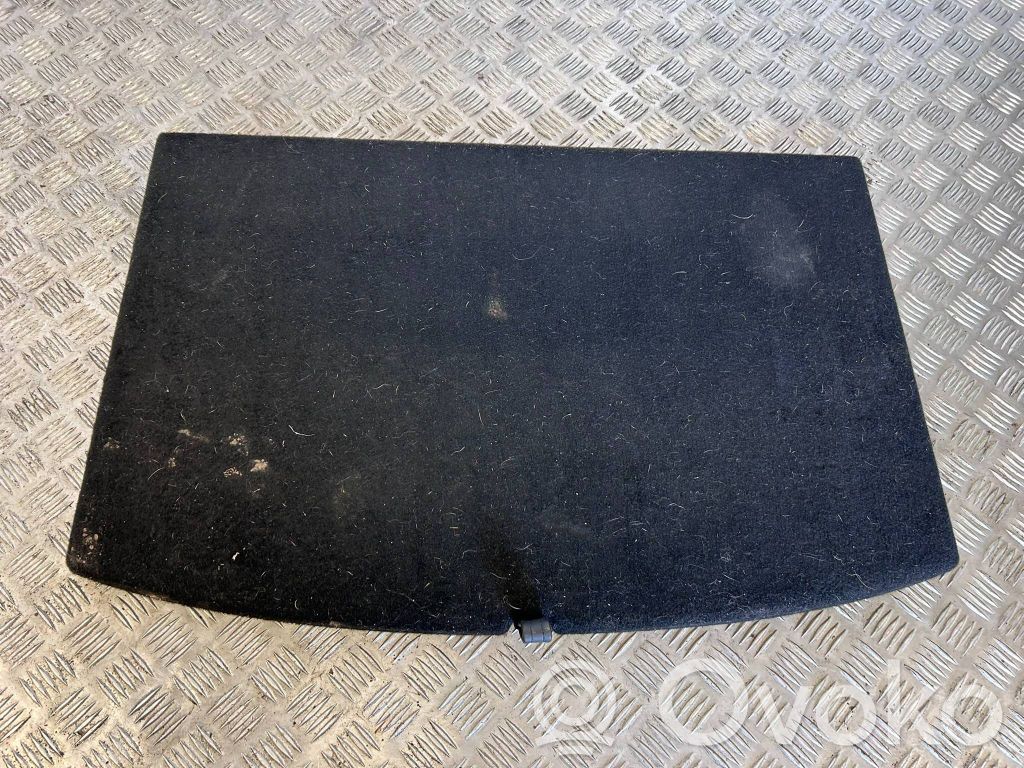 Tesla Model 3 Bagažinės kilimas 