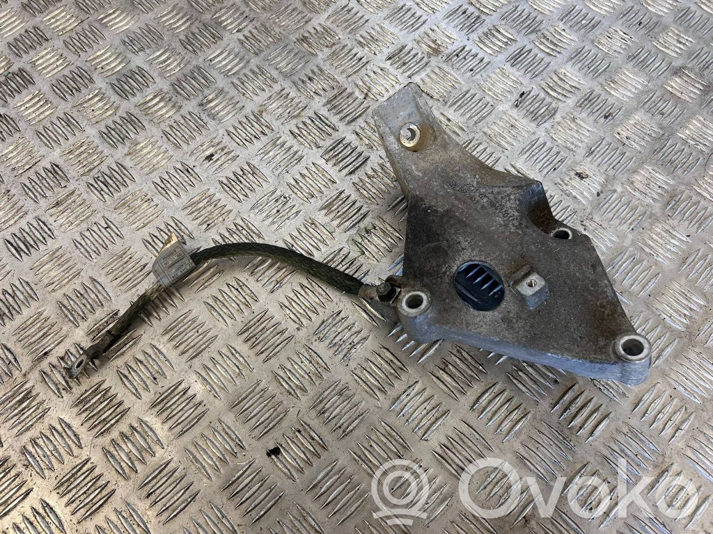 Engine mounting bracket   6775041,59280110