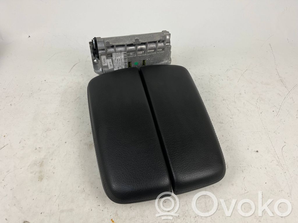 Reposabrazos   4M0864207AF