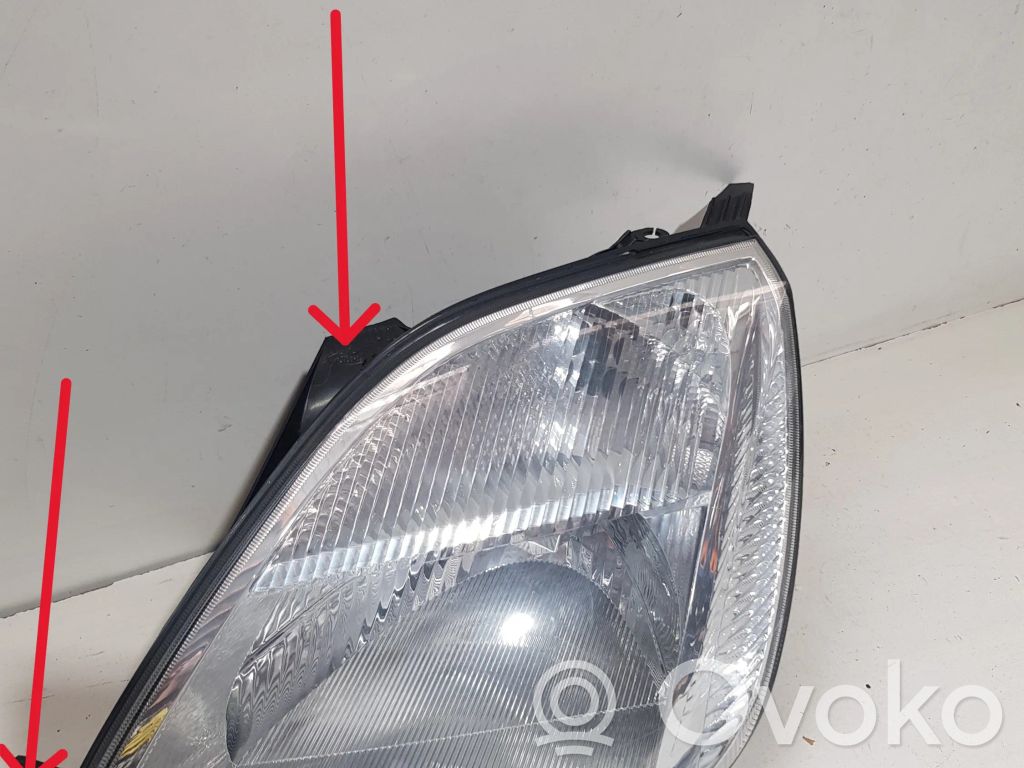 Ford Fiesta Headlight/headlamp 