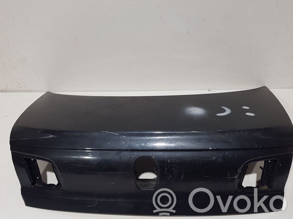 Opel Omega B1 Puerta del maletero/compartimento de carga 