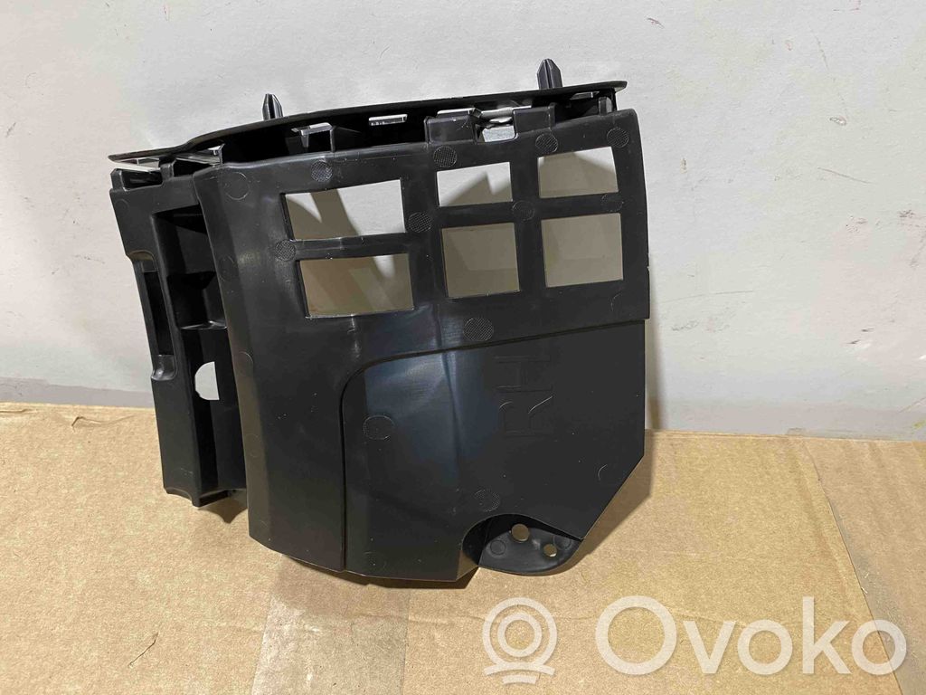 Volvo XC40 Fender mounting bracket 