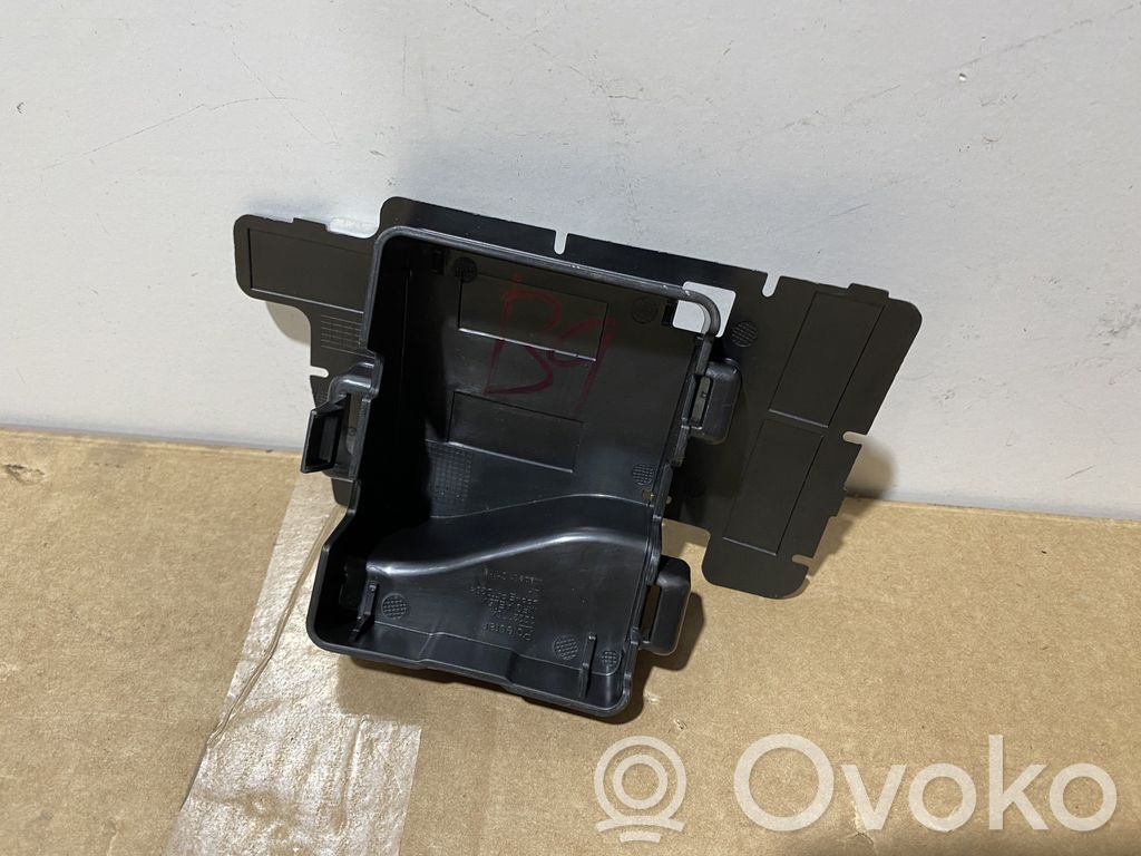 Polestar 2 Front bumper mounting bracket 