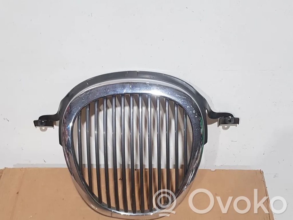 Jaguar S-Type Kulmapaneelin paineventtiili 